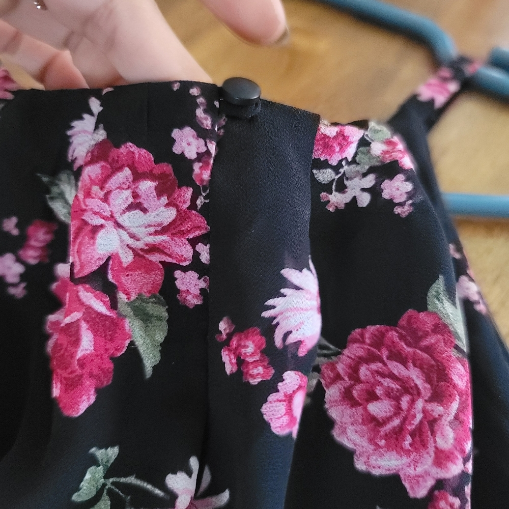 Francesca's Dress - Picture 4 of 5